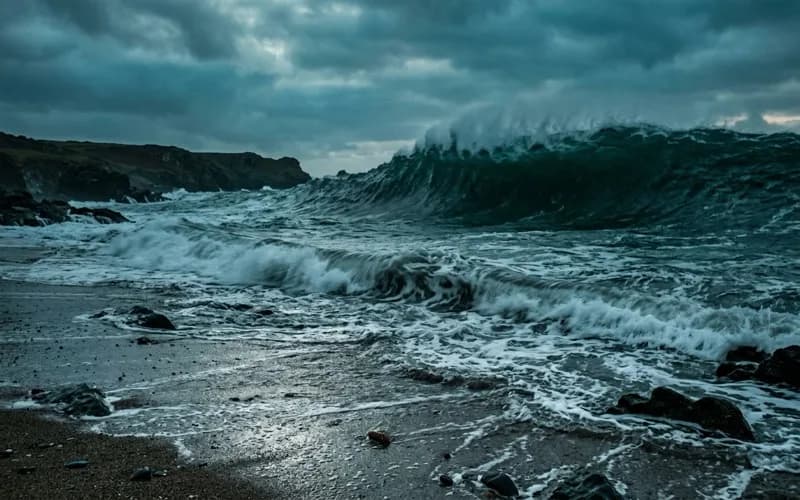Liquidity Sweeps in Crypto: Why Your Stop Loss Gets Hunted (And How to Profit)
